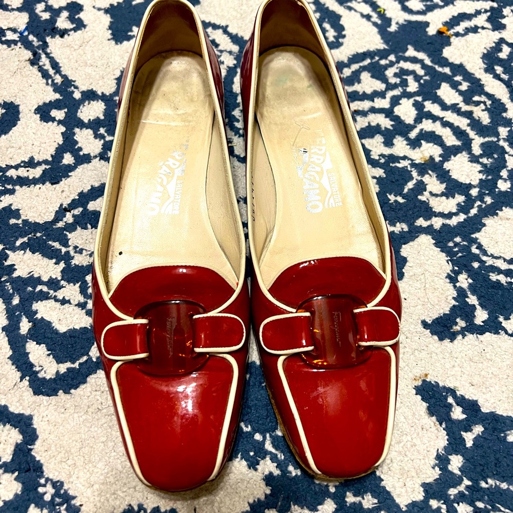 COPY - COPY - Salvatore Ferragamo Gorgeous Flats!!! 🥿